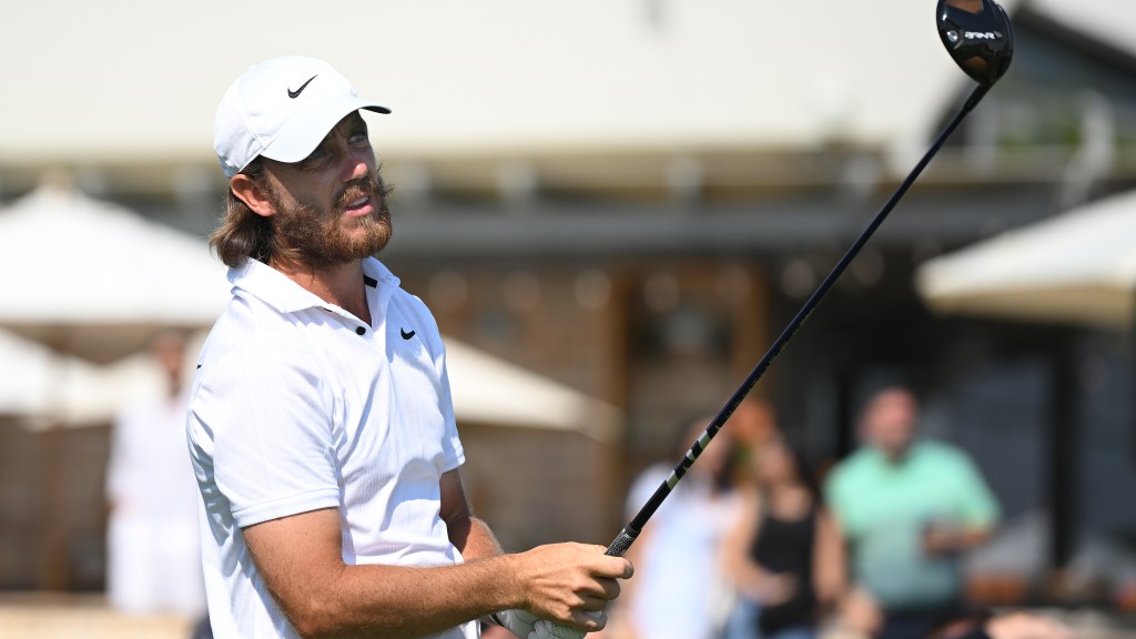 Tommy Fleetwood leads, Rory McIlroy one back at Dubai Invitational