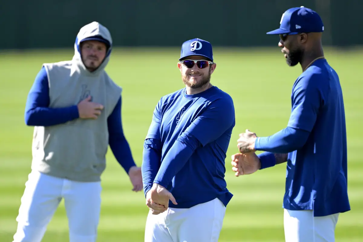 Dave Roberts Thinks Max Muncy, Gavin Lux Defense ‘Should Be a Strength’ For Dodgers